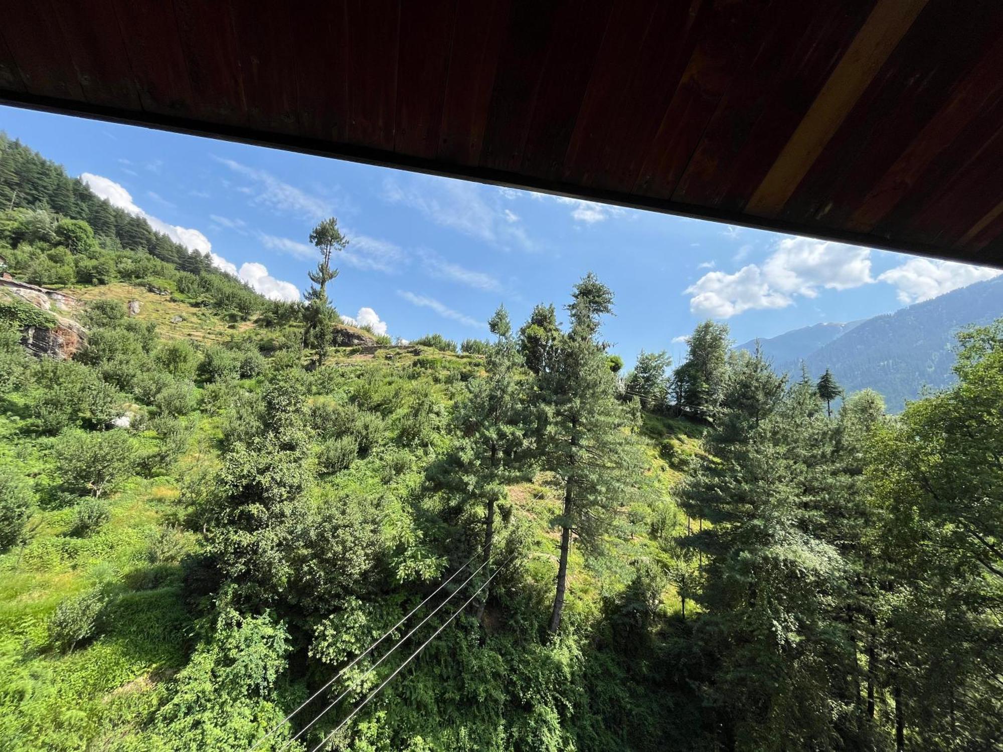 Manuallaya The Resort & Spa Manāli Exteriör bild